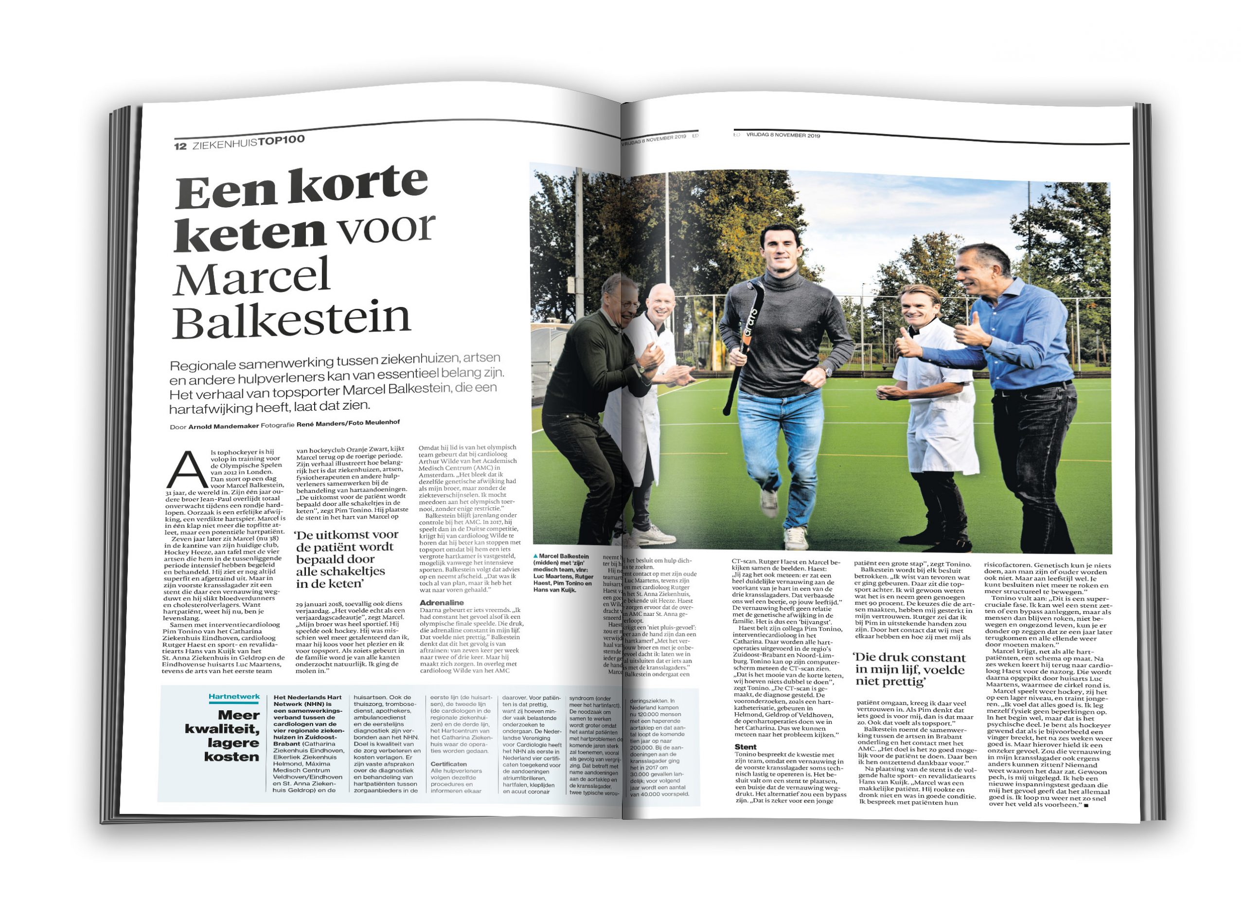 Magazine met artikel "Een korte keten voor Marcel Balkestein". Vijf mensen op sportveld, sommigen klappen, één houdt een bal vast.