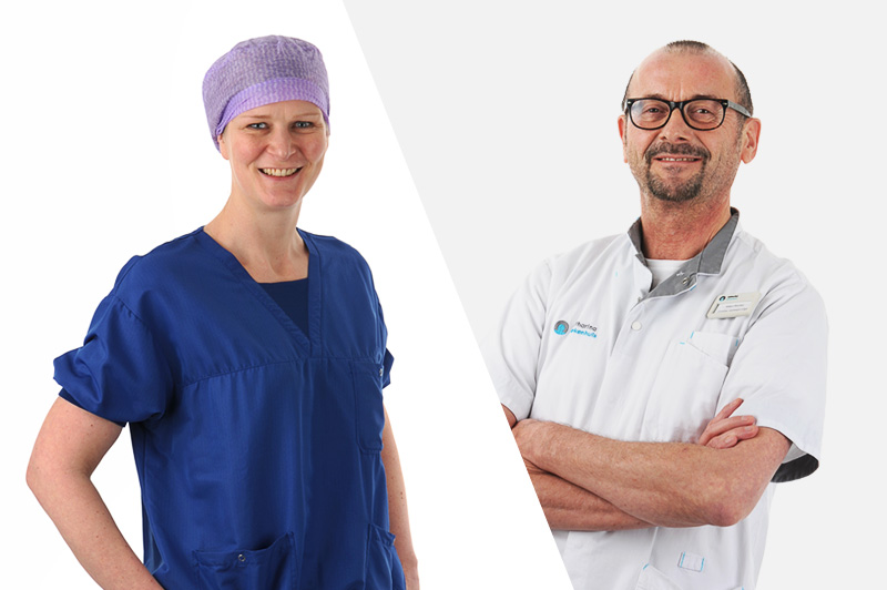 Twee medici in het Catharina Ziekenhuis Eindhoven: een vrouw in blauwe kleding en paarse muts, en een man in witte jas.