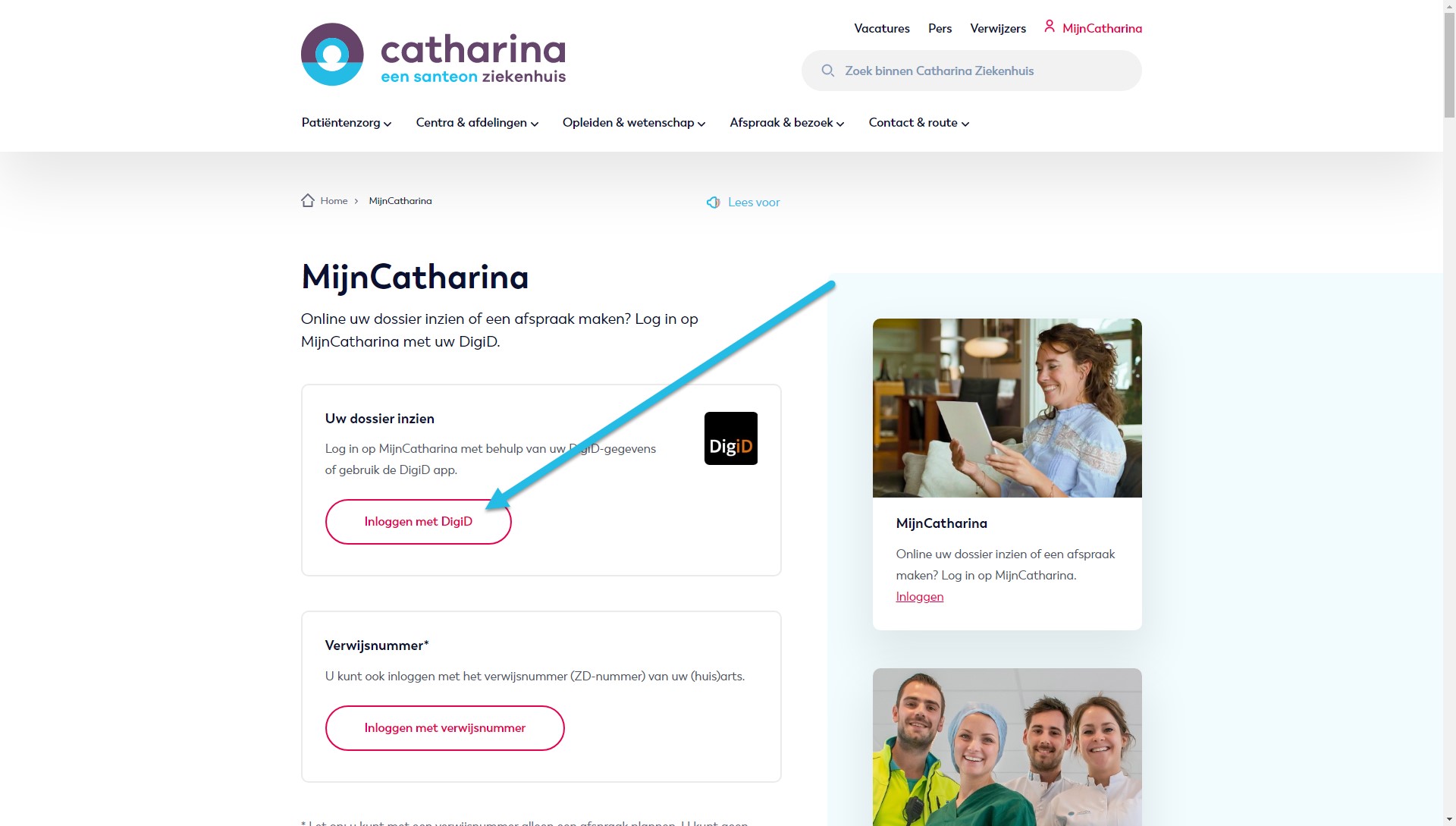 Screenshot van MijnCatharina portaal met opties om in te loggen via DigiD of referentienummer. Blauwe pijl wijst naar DigiD-knop.